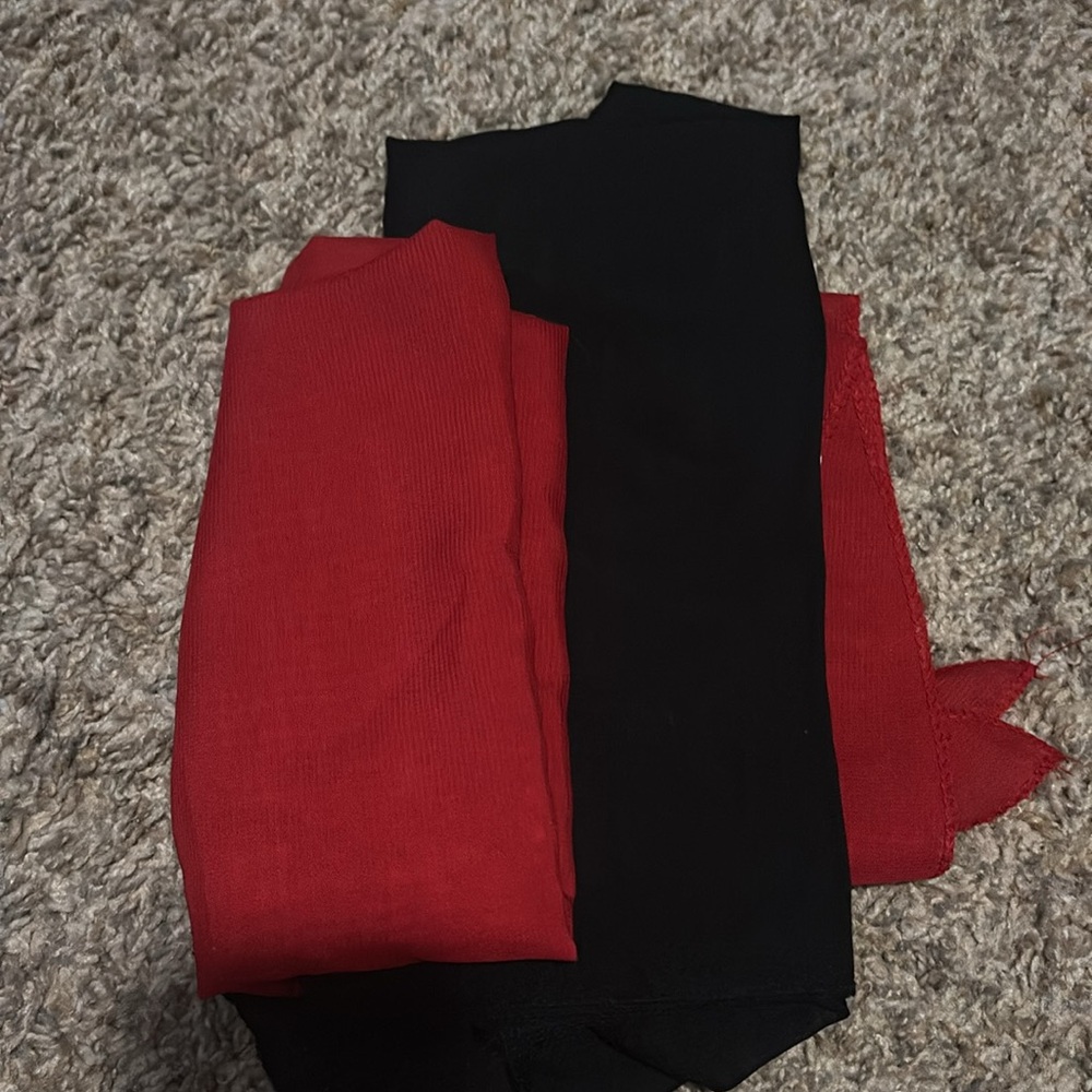 Red and black sarong set bought on Amazon - Picture 5 of 5